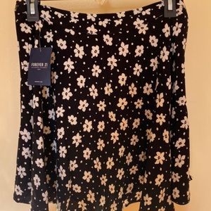 Forever 21 Black and White Floral Skirt